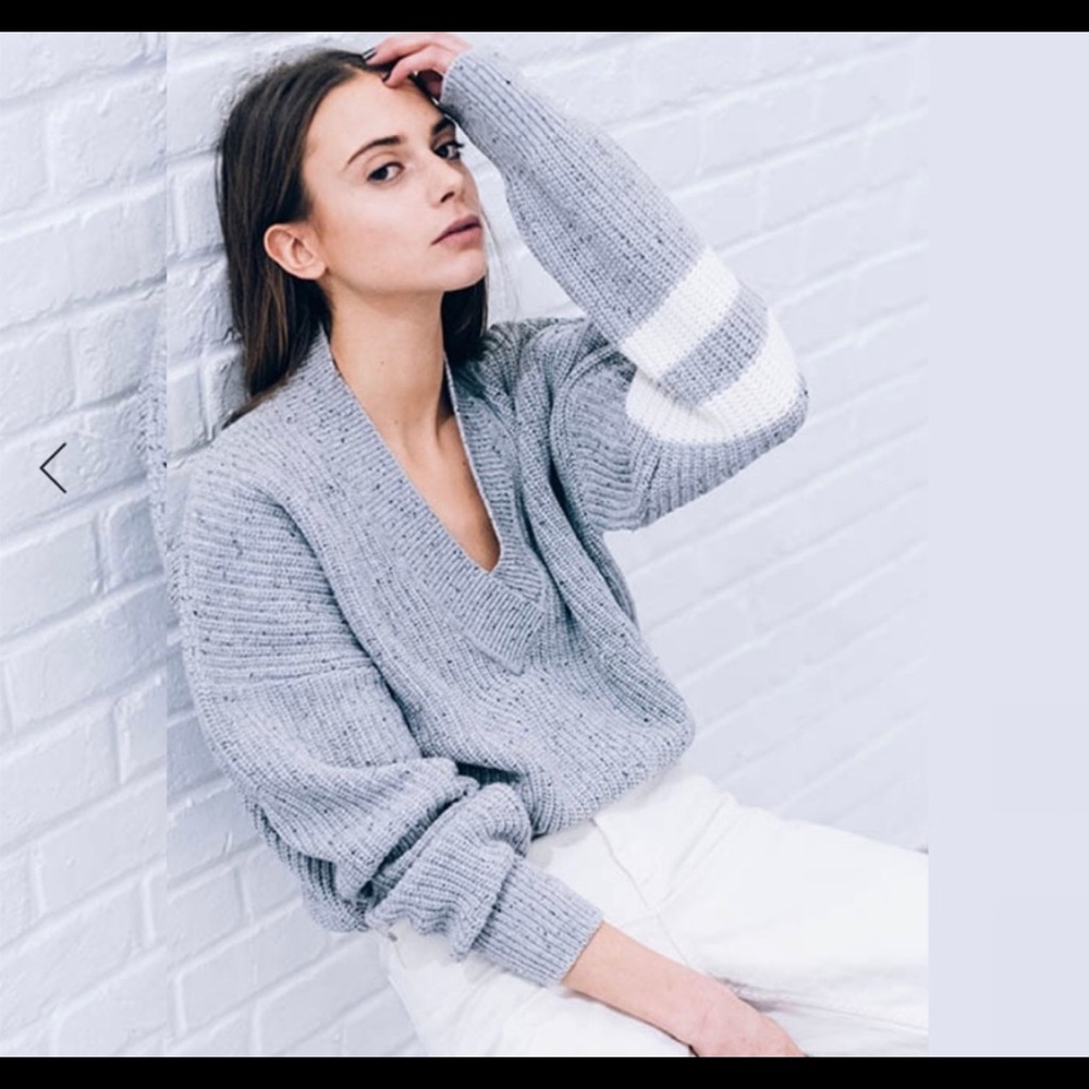 VALENTINE WITMEUR LAB Grey knit sweater.